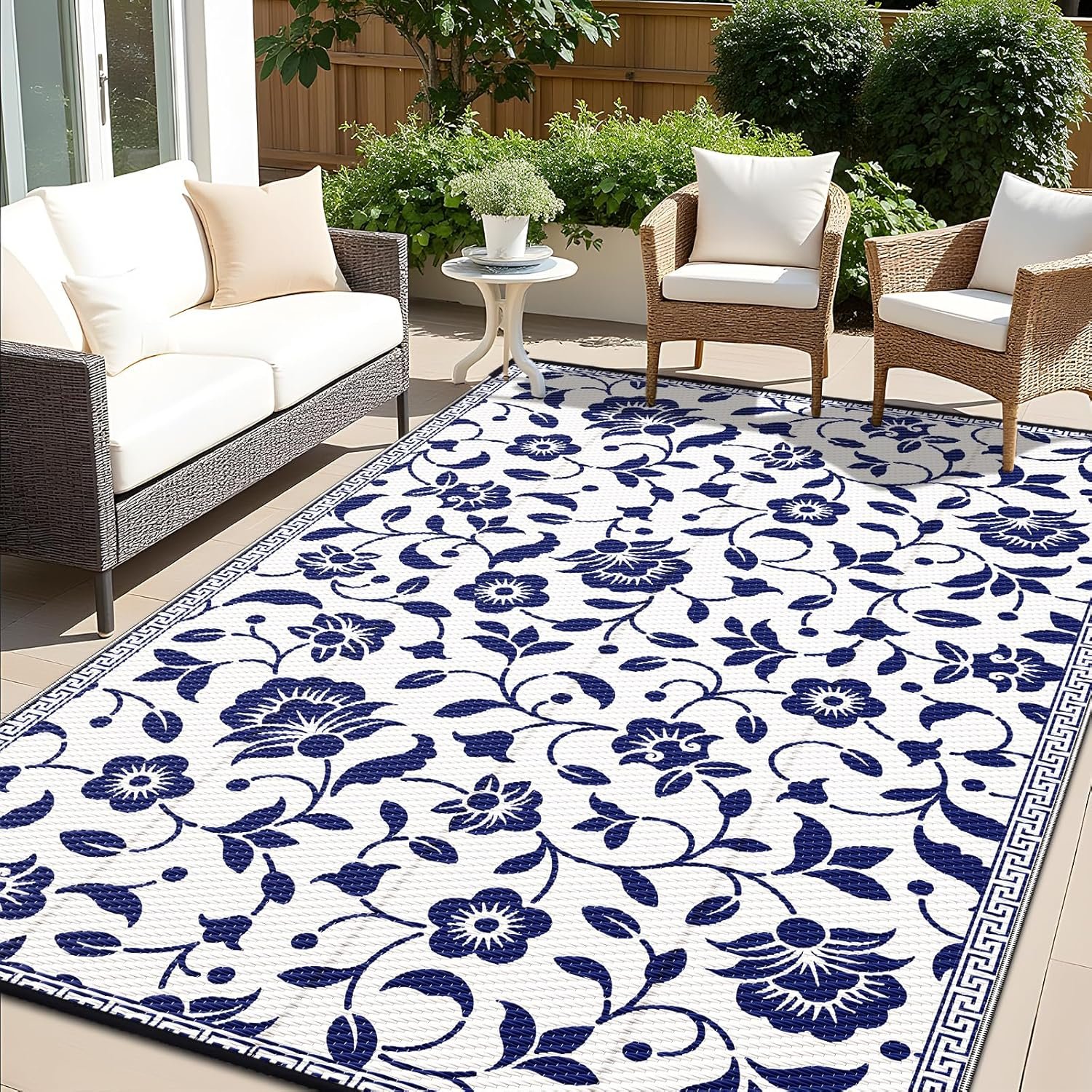 Flower Pattern Reversible RV Mat (Navy/White)